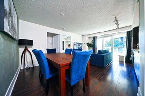 تناول الطعام