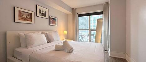 熨斗/熨衫板、Wi-Fi、床單