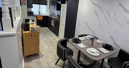 Charming 2 Bedroom Luxurious Home in Thamesmead South East London