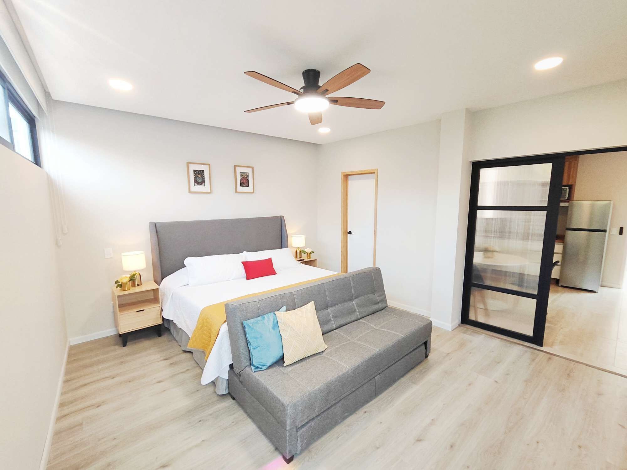 Desk, iron/ironing board, WiFi, bed sheets