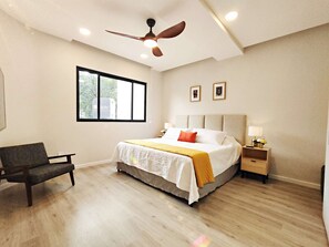 1 chambre, bureau, fer et planche à repasser, Wi-Fi