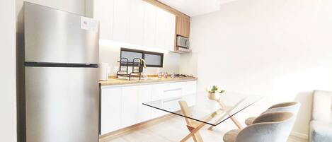 Fridge, microwave, oven, stovetop