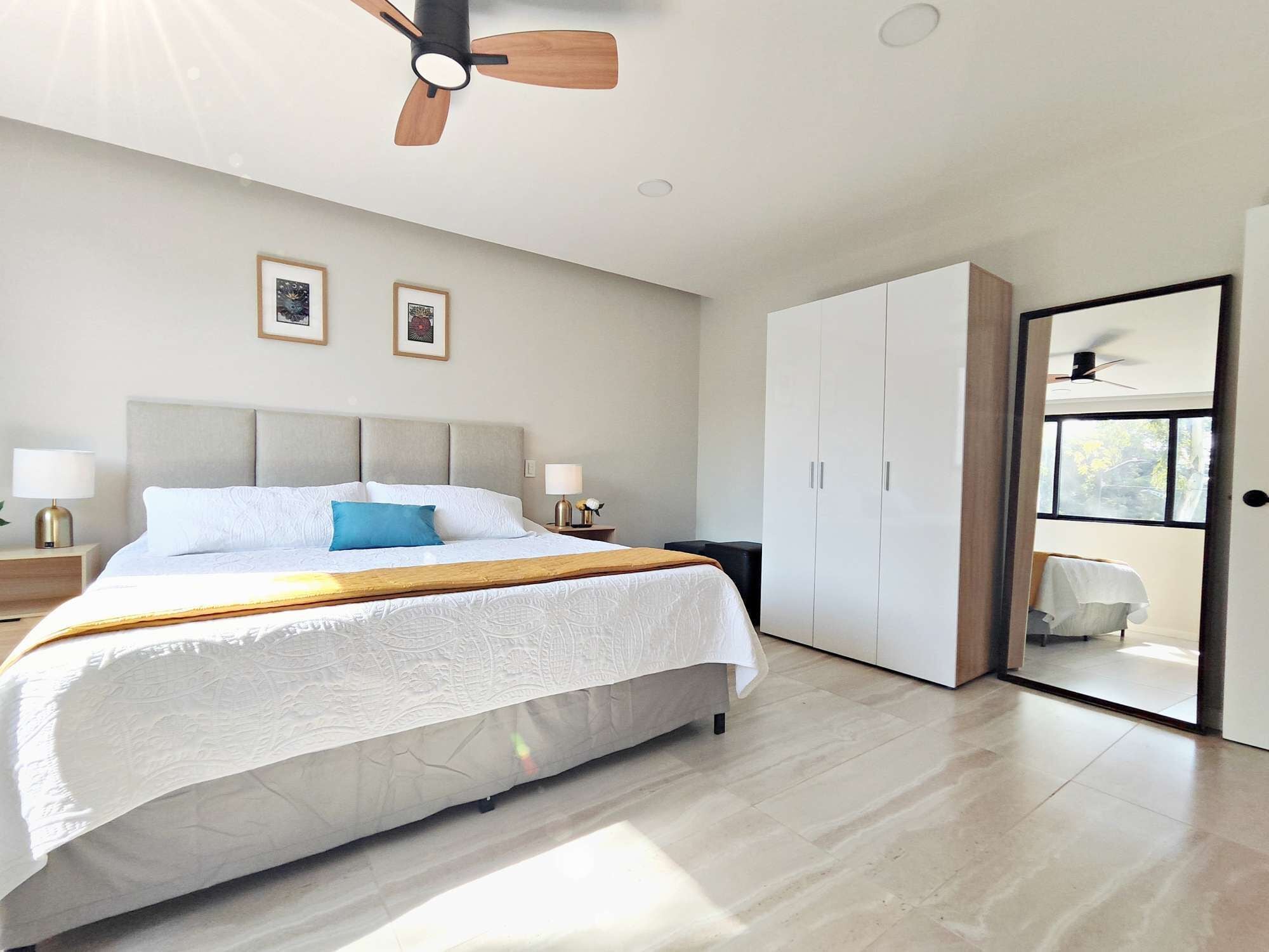 Desk, iron/ironing board, WiFi, bed sheets