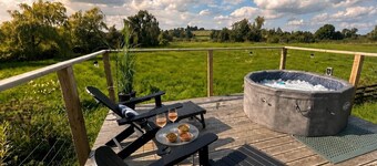 Waterside Cabin | Cavan Lakes | Hot Tub