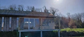 Riverside Chalet | Cavan Lakes | Private Jetty