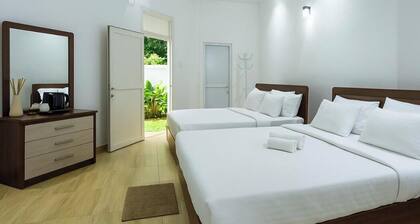 14 guest with AC Cozy Villa â Your Private Sanctuary in Anuradhapura