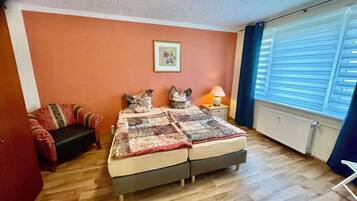 1 bedroom, free WiFi, bed sheets