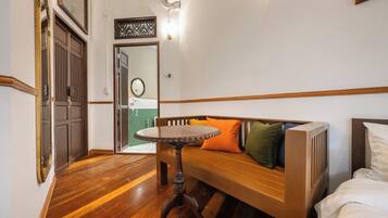 Superior Quadruple Room, 2 Queen Beds | Bathroom | Free toiletries, hair dryer, towels, soap