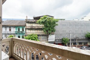 スーペリア 4 人部屋 クイーンベッド 2 台 バルコニー シティビュー | シティ ビュー