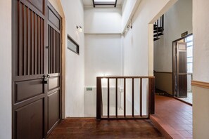 内部エントランス