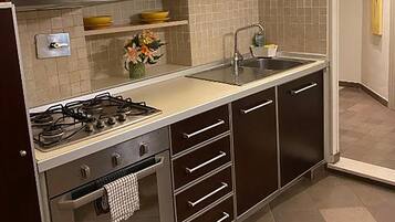 Appartamento (1 Bedroom) | Angolo cottura privato | Forno, macchina per caffè espresso, bollitore elettrico