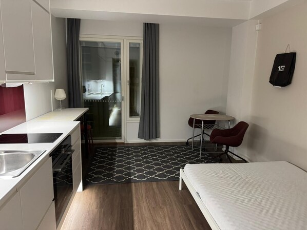 Comfort appartement, uitzicht op de stad | Verduisterende gordijnen, gratis wifi