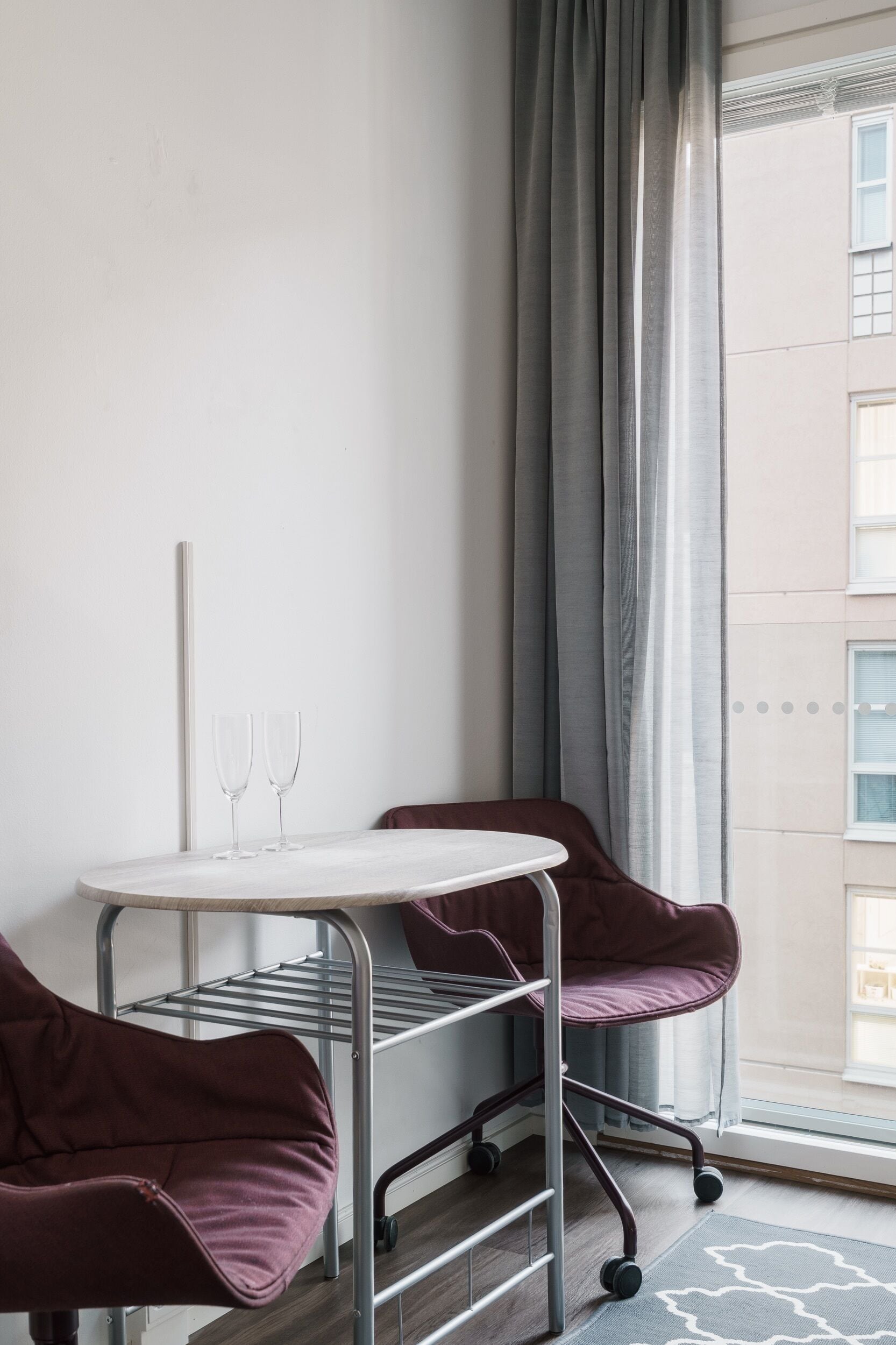 المنشأة من الداخل