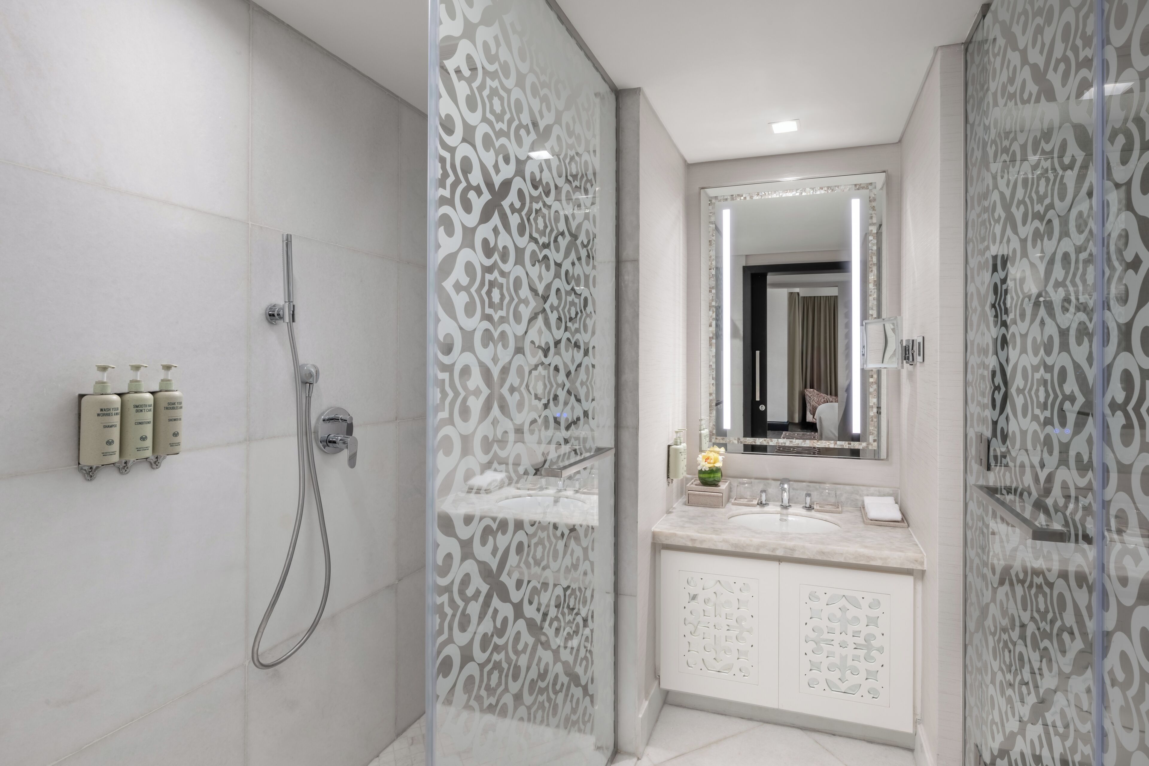 Room, 1 King Bed (Guest Room) | Bathroom | Shower, rainfall showerhead, hair dryer, bathrobes