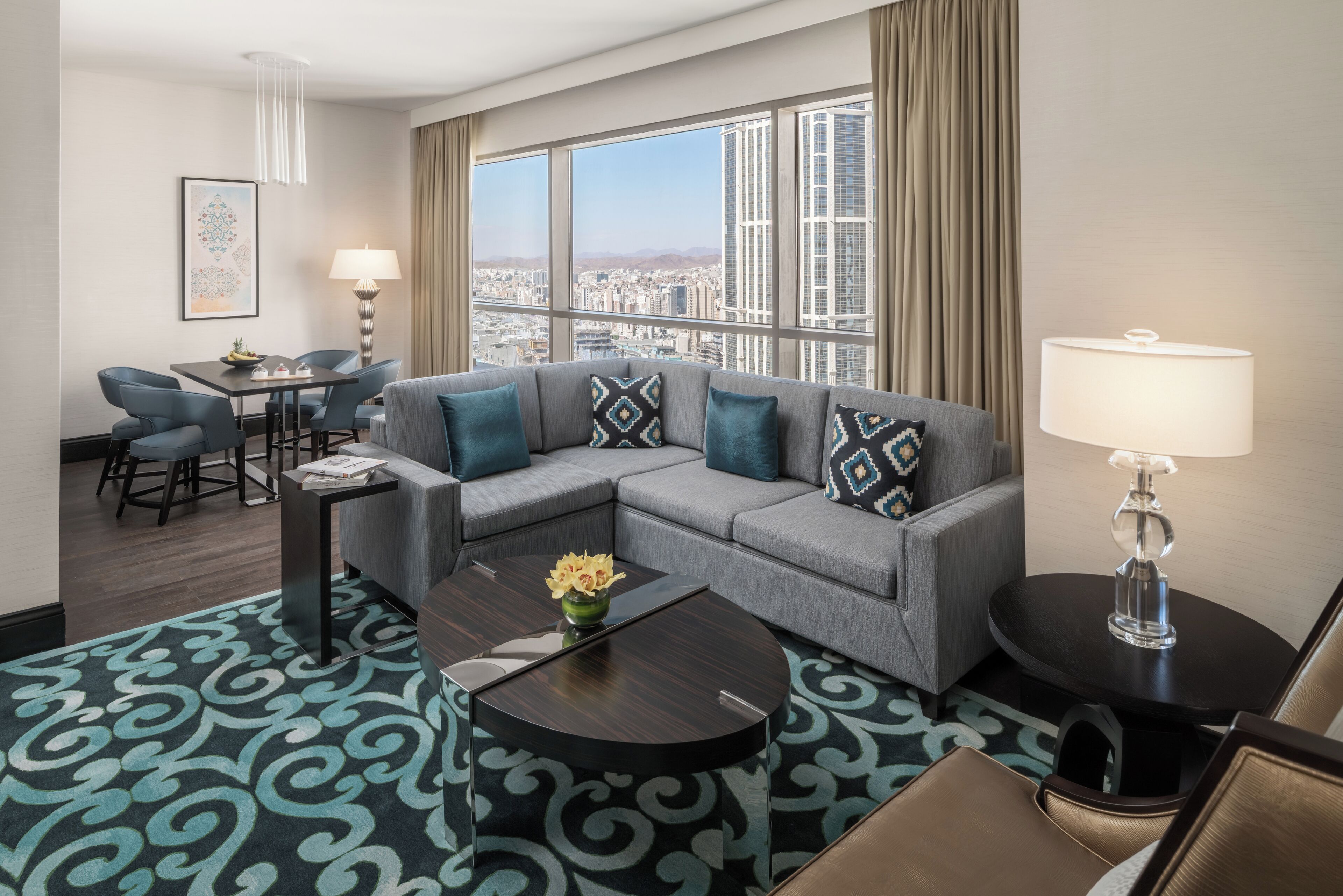 Suite, 1 Bedroom | Living area