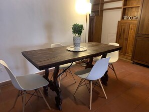 Lägenhet (2 Bedrooms) | Vardagsrum | Tv