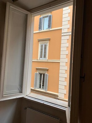 View from property - Rome Down Town by Ghor (Rome)