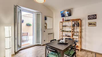 Apartment (1 Bedroom) | Interior