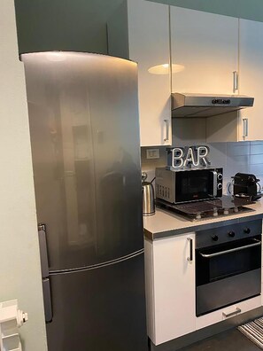 1 bedroom, iron/ironing board, cots/infant beds, bed sheets - Guest House Rome by Ghor (Rome)