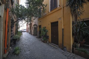 Exterior - Domus Minelli Navona by Ghor (Rome)