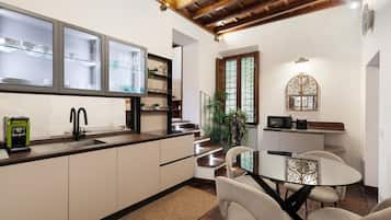 Apartment (1 Bedroom) | Wohnbereich