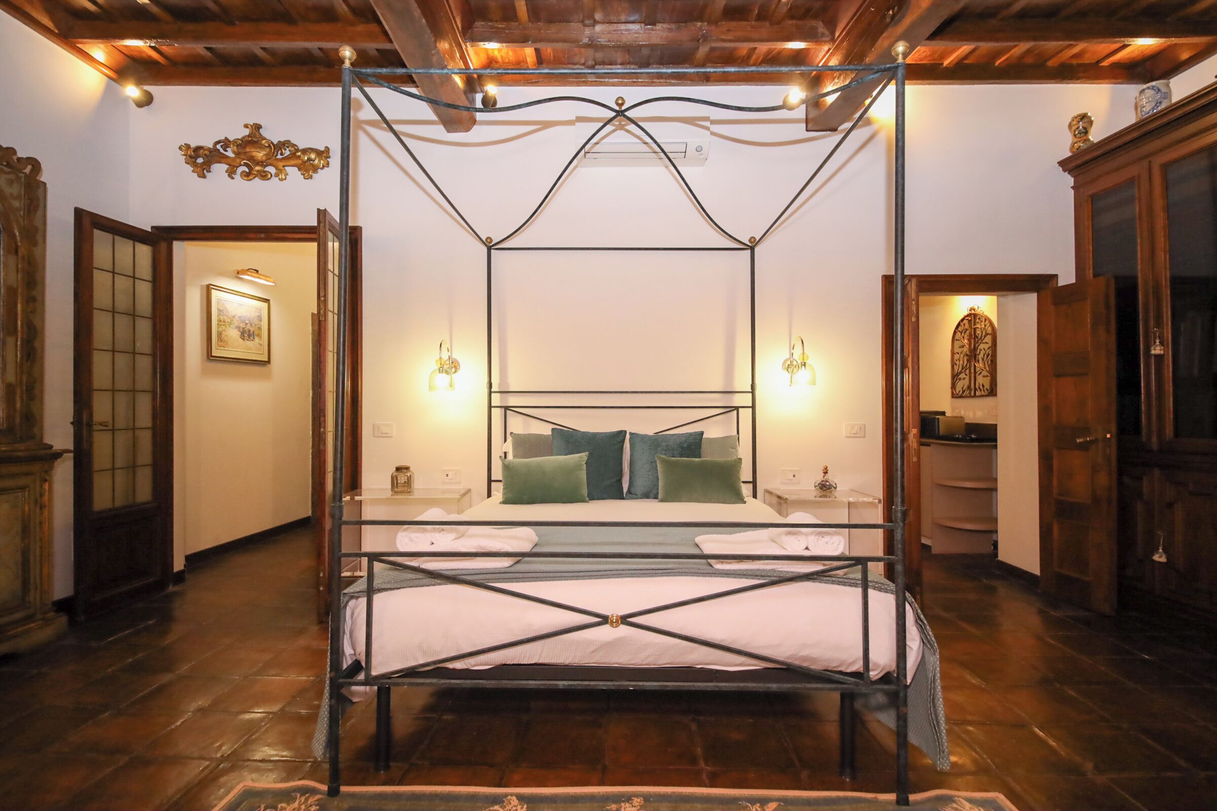 Apartment (1 Bedroom) | 1 bedroom, iron/ironing board, cribs/infant beds, bed sheets