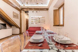 Apartment (1 Bedroom) | Living area - Dimora Storica del Biscione by Ghor (Rome)