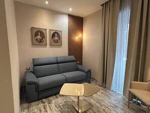 Room | 4 bedrooms, iron/ironing board, bed sheets - Colonna 18 Apartment by Ghor (Rome)