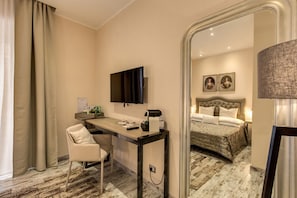 4 habitaciones, tabla de planchar con plancha y ropa de cama 