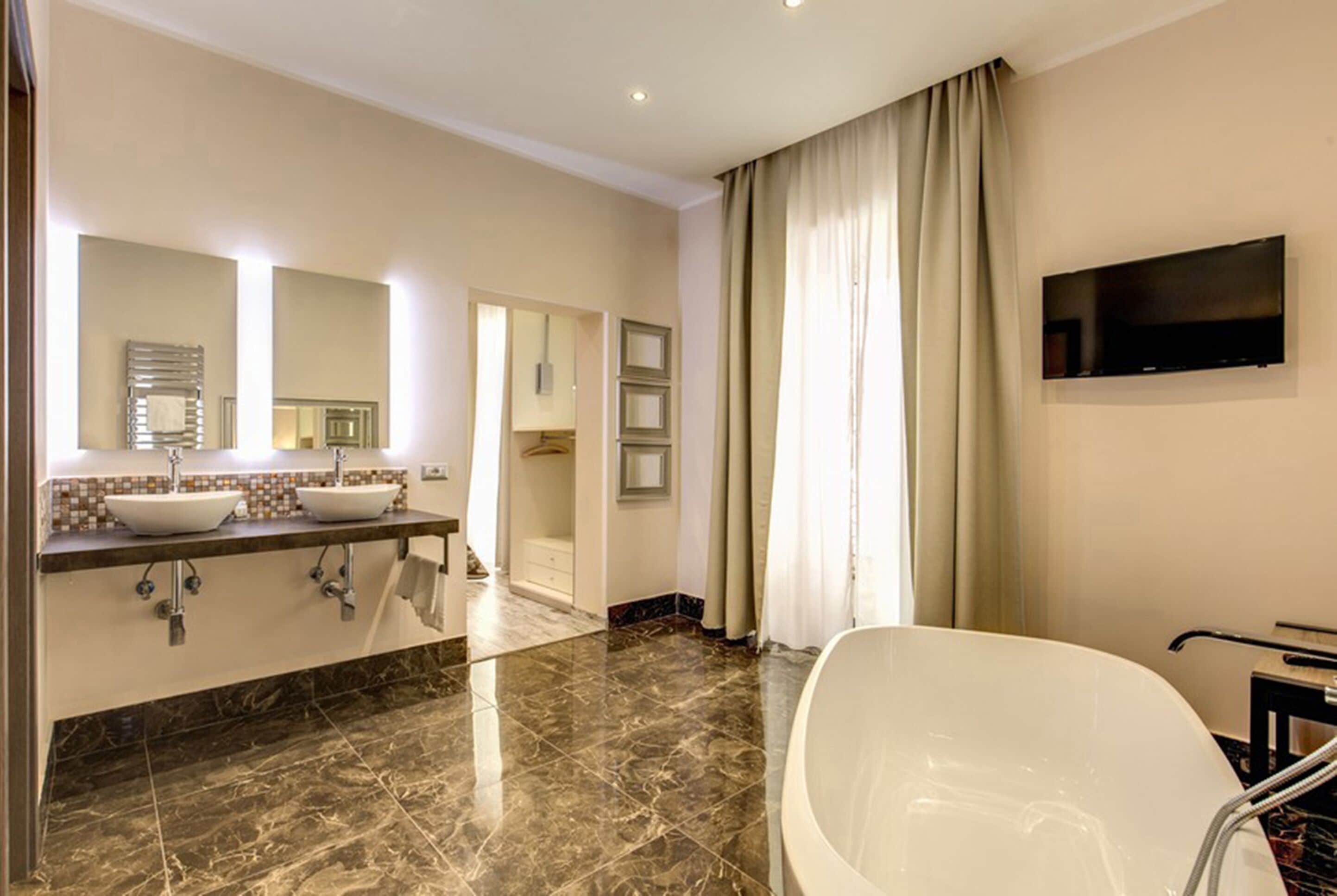 Room | Bathroom | Shower, hair dryer, bidet, towels