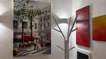 Apartment (1 Bedroom) | Living area