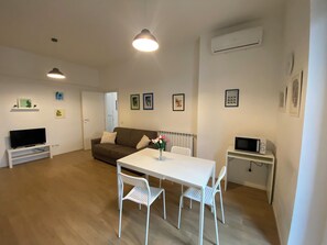 公寓 (1 Bedroom) | 起居区