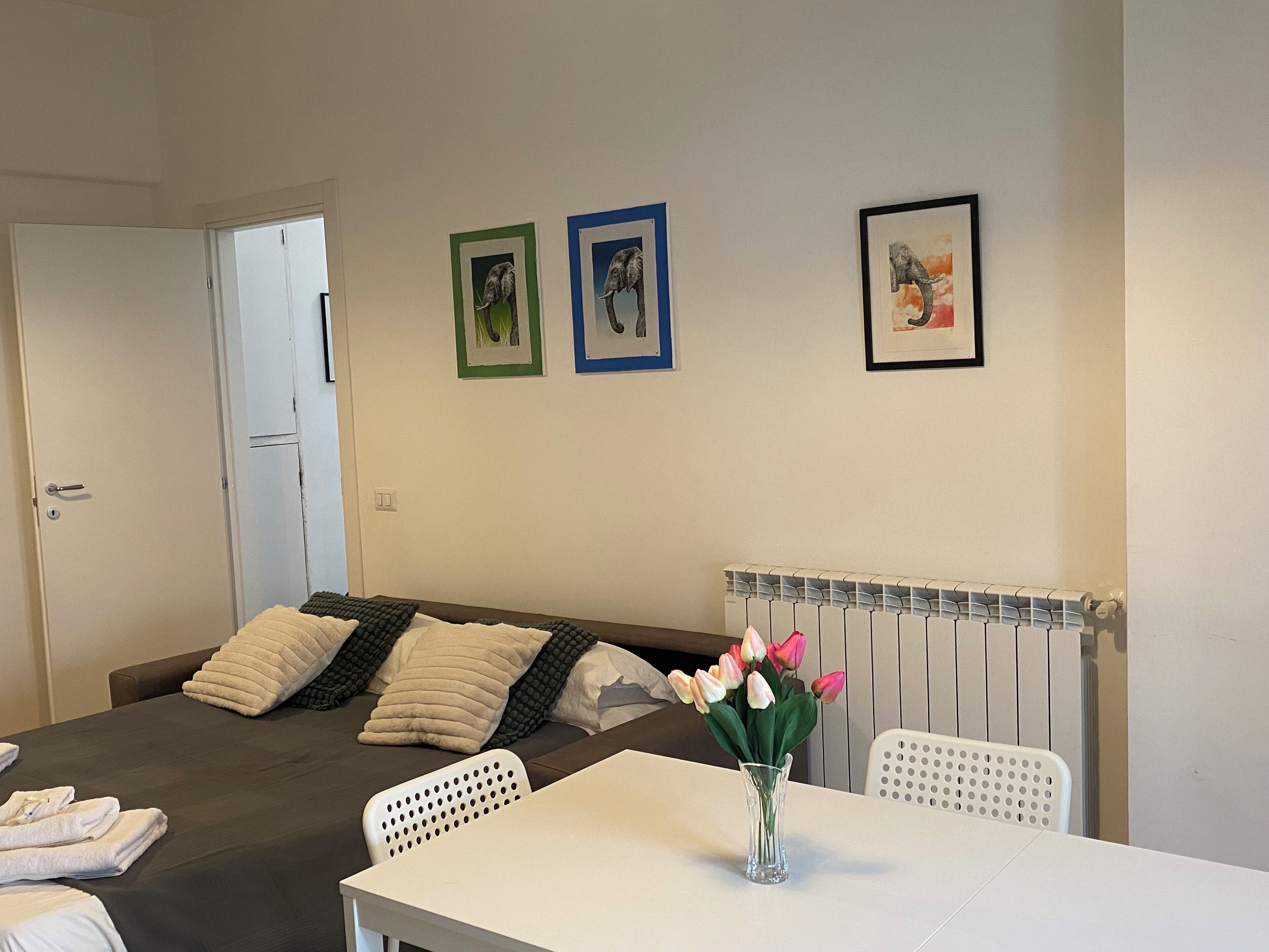 Apartment (1 Bedroom) | Living area