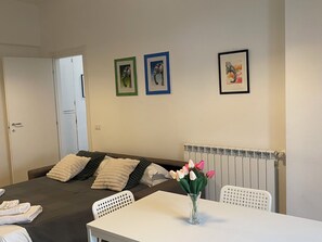 公寓 (1 Bedroom) | 起居区