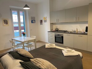 아파트 (1 Bedroom) | 거실 공간