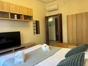 Appartement (1 Bedroom) | 1 chambre, fer et planche à repasser, lit de bébé (supplément)