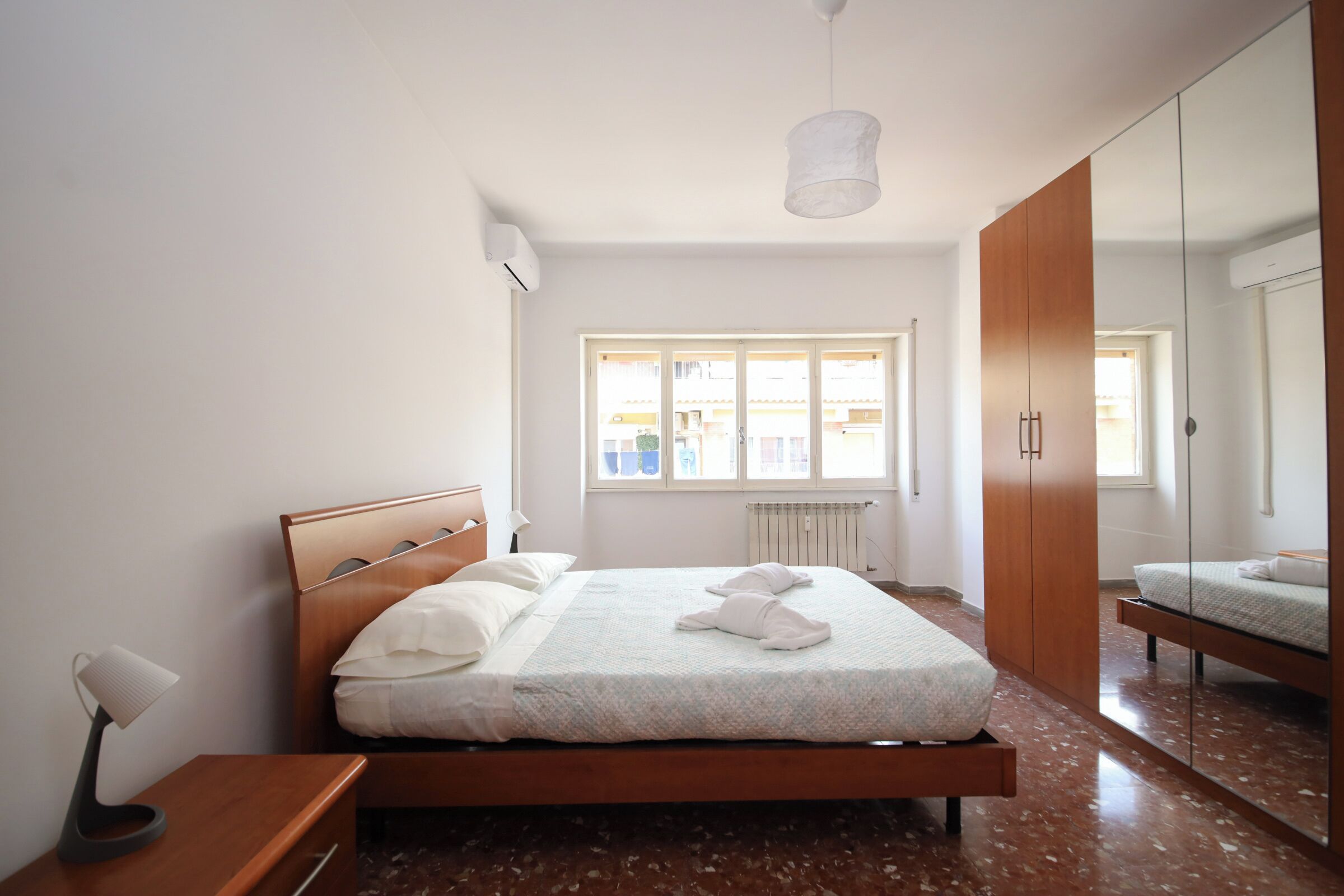Apartment (2 Bedrooms) | 2 bedrooms, iron/ironing board, bed sheets