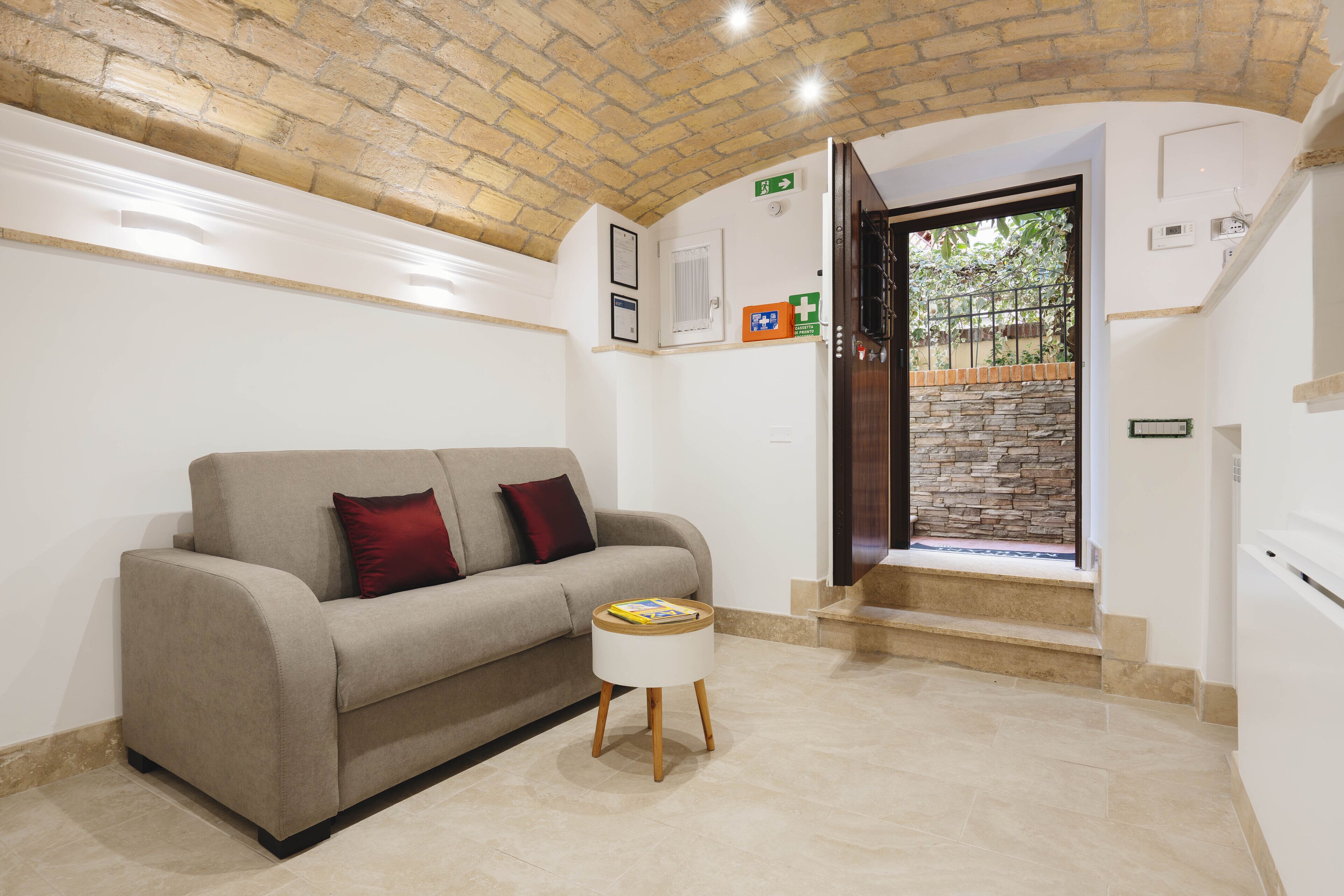 Apartment (1 Bedroom) | Living area | TV