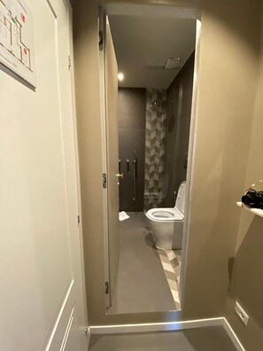 Room (1 Bedroom) | Bathroom | Shower