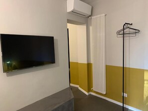 Triple Room (1 Bedroom)