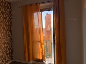 Camera (1 Bedroom) | 1 camera, culle/letti per bambini (a pagamento), lenzuola