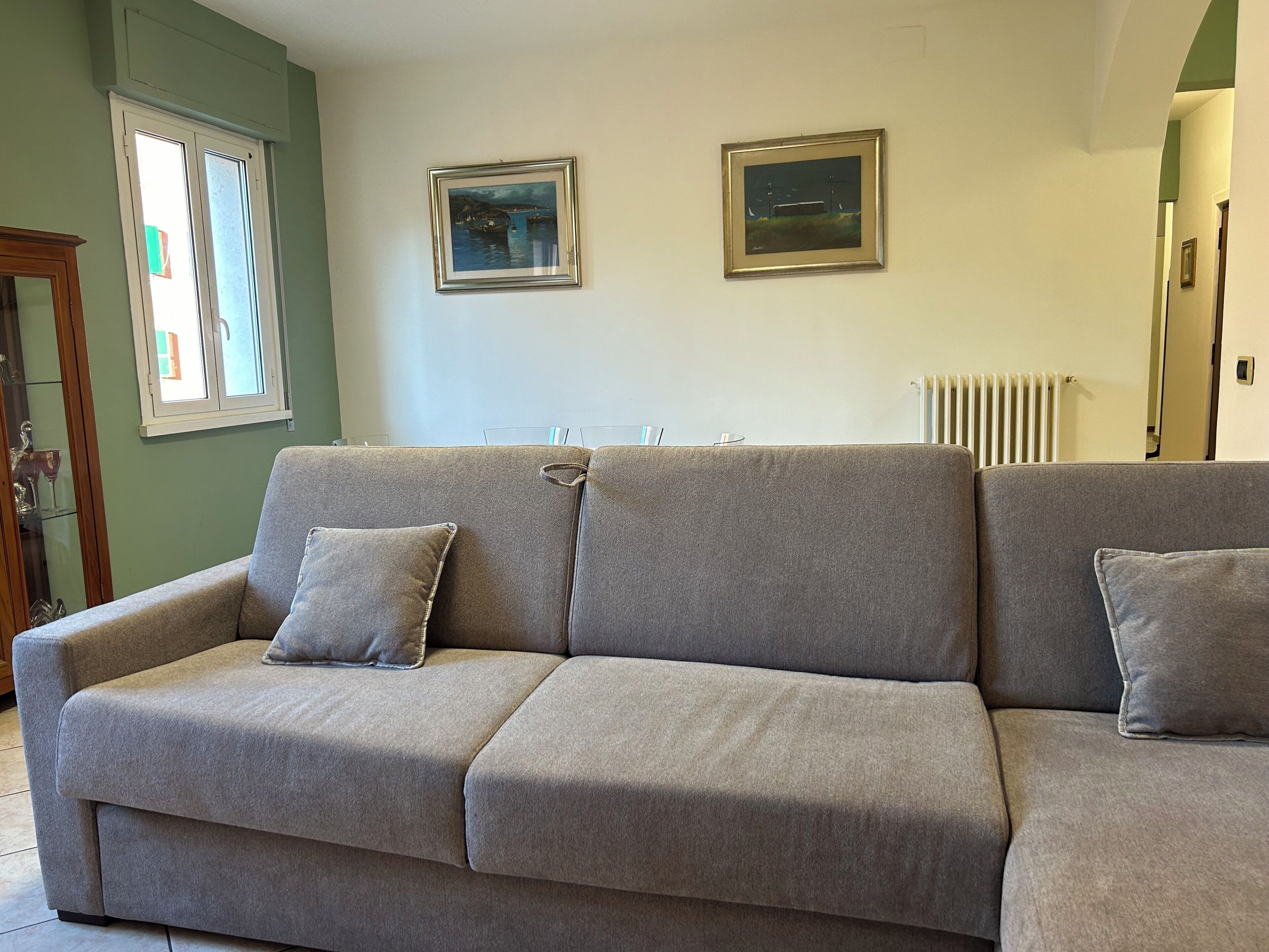 Apartamento (2 Bedrooms) | Área de estar | TV 30 polegadas com canais a cabo