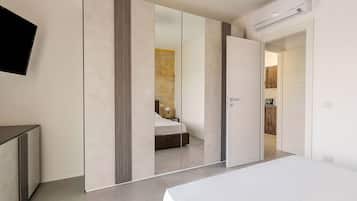 Family Apartment (2 Bedrooms) | 2 bedrooms, iron/ironing board, cribs/infant beds, bed sheets