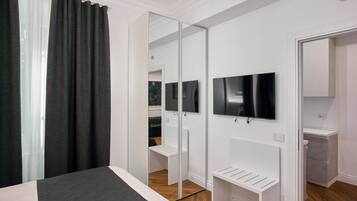 Zimmer (1 Bedroom) | 1 Schlafzimmer, Babybetten, Bettwäsche