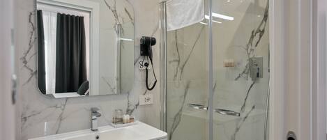 Chambre (1 Bedroom) | Salle de bain