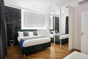 Habitación (1 Bedroom) | 1 dormitorio, cunas (de pago), ropa de cama