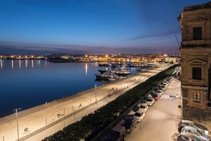 Marina - Duomo Seaside Deluxe Apartment (Syracuse)