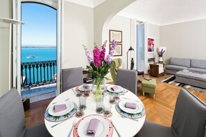 Dining - Duomo Sea View Suite by Ortigia Apartments (Syracuse)