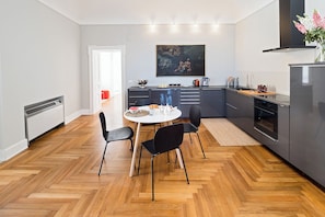 Dining - Duomo Sea View Suite by Ortigia Apartments (Syracuse)