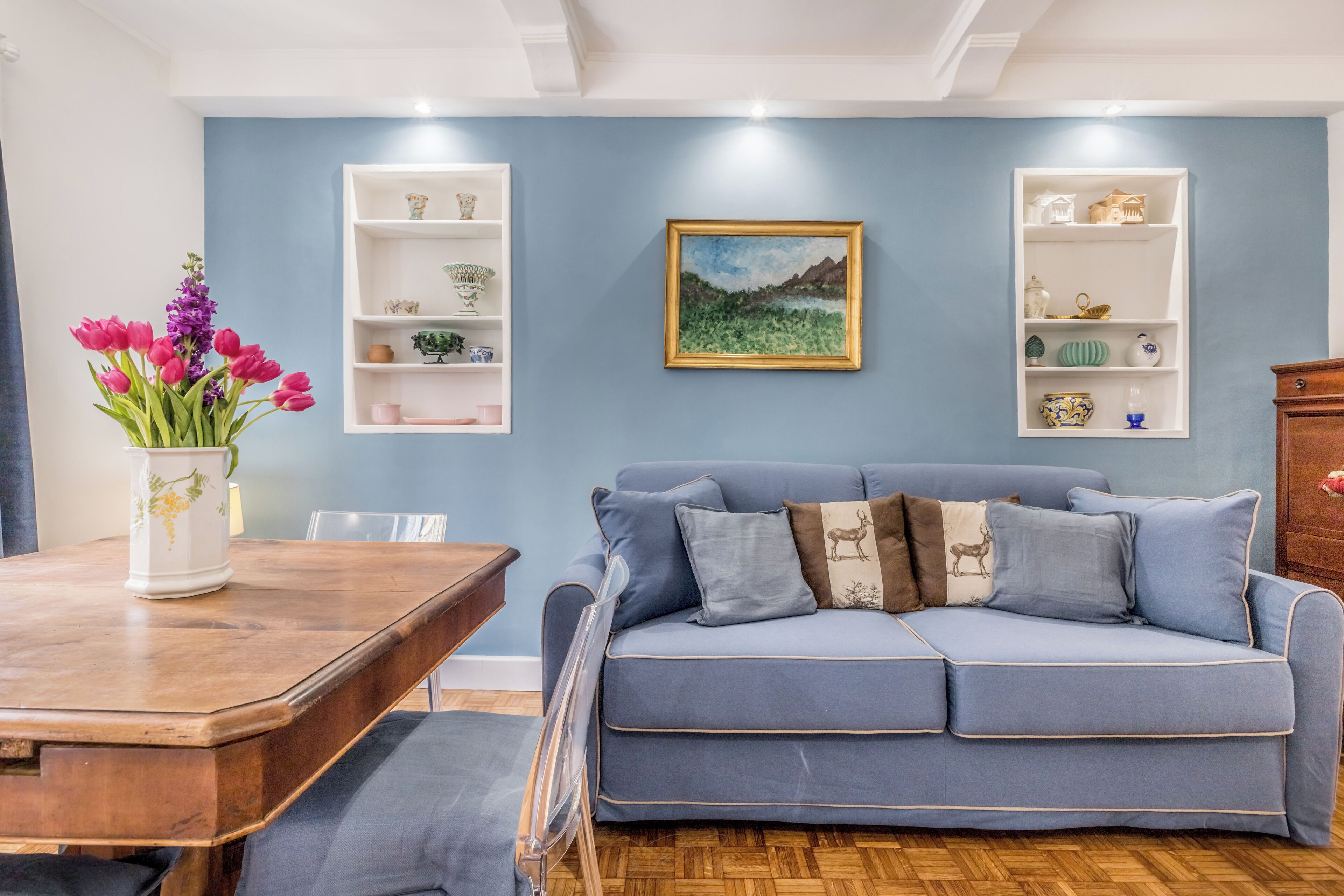 Apartment (2 Bedrooms) | Living area